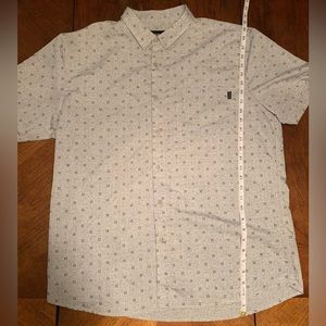 Mens’ Silver/Gray Molokai Surf Co. Button Down Shirt (Size: XL)